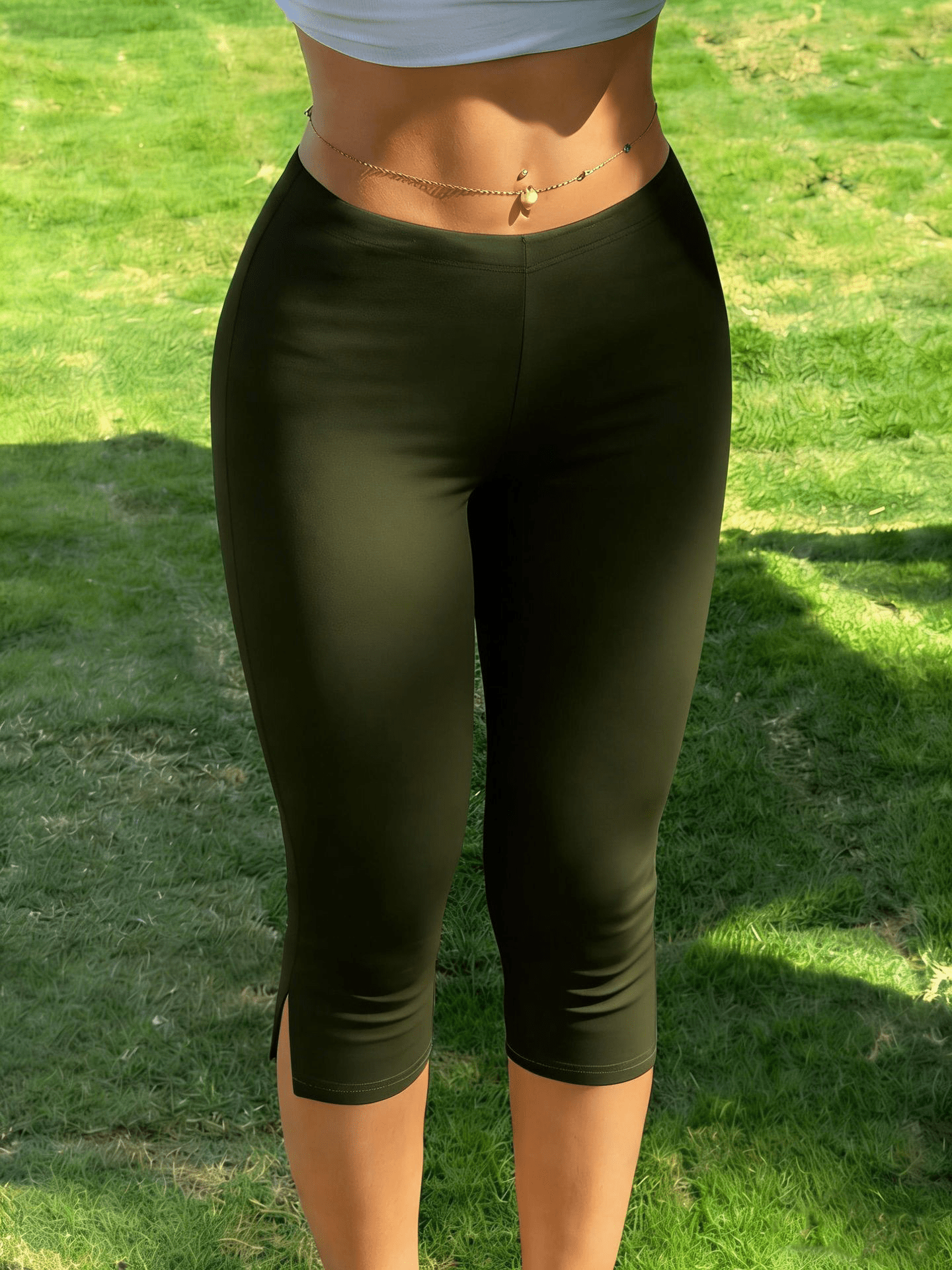 SOERA Halia Split Hem Capri Leggings - Pants - Dark Green S