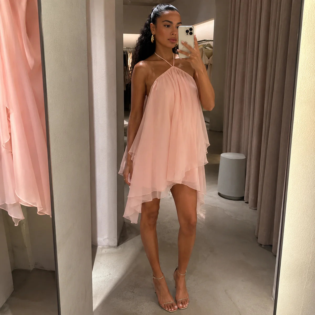 Sienna rygglös  mini-klänning