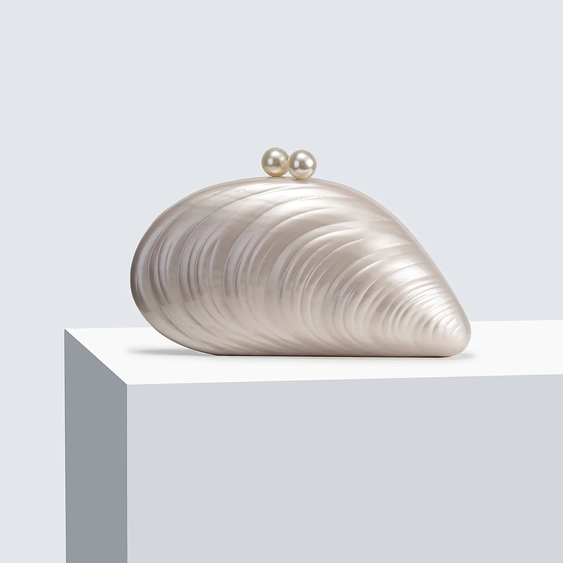 SOERA Valentina Shell - Shaped Clutch Purse - Handbags -  White